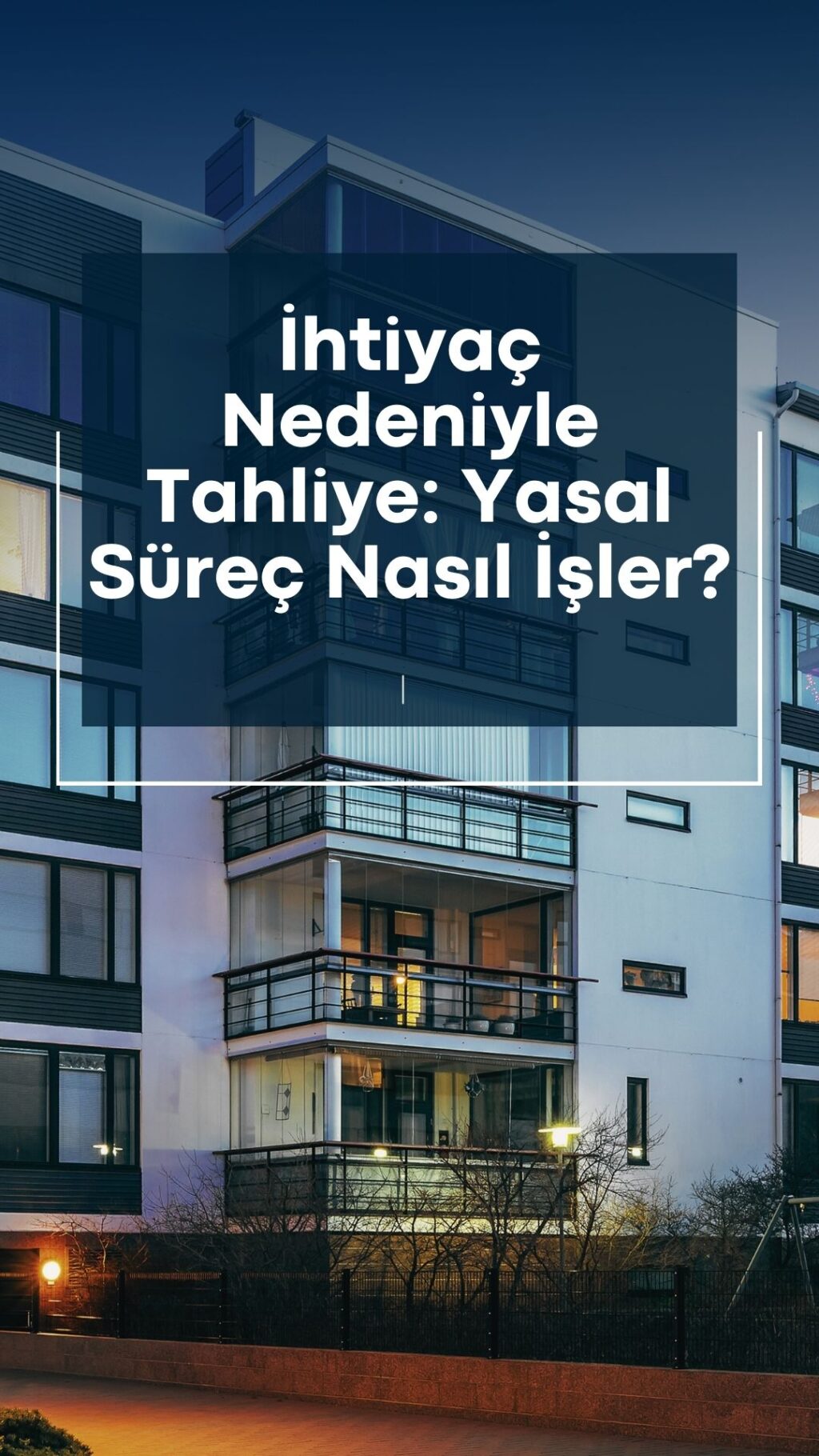 İhtiyaç nedeniyle tahliye sürecinde ev sahibi ve kiracının yasal haklarını gösteren, ortada bir anahtar ve iki yanda ev sahibi/kiracı olan bir görsel.