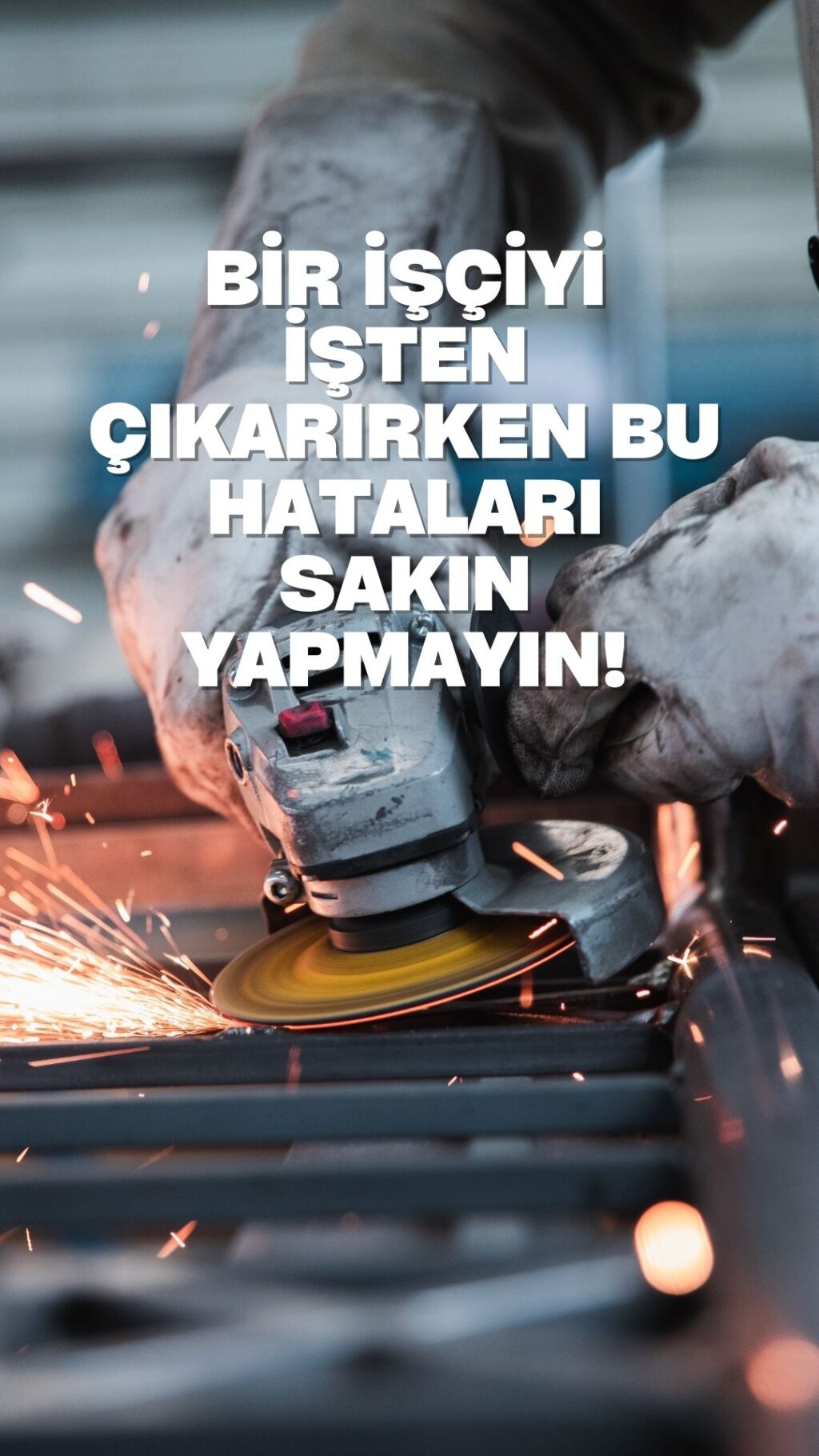 İş sözleşmesi fesih bildirimi hazırlama sürecini ve işverenin yasal yükümlülüklerini gösteren bir konsept görsel.